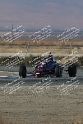 media/Nov-17-2024-CalClub SCCA (Sun) [[5252d9c58e]]/Group 5/Qual (Star Mazda Entrance)/